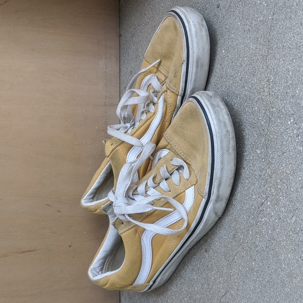 ❤️ Yellow Vans Size 9